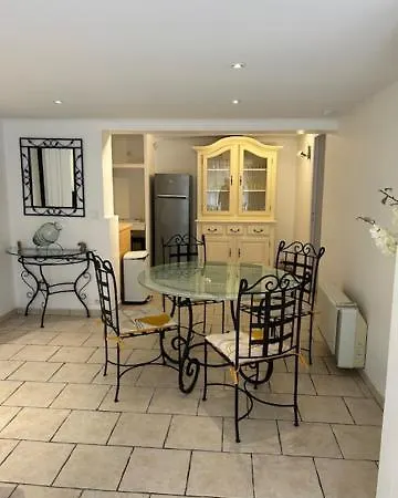 Apartment 2 Pieces Bas De Biot